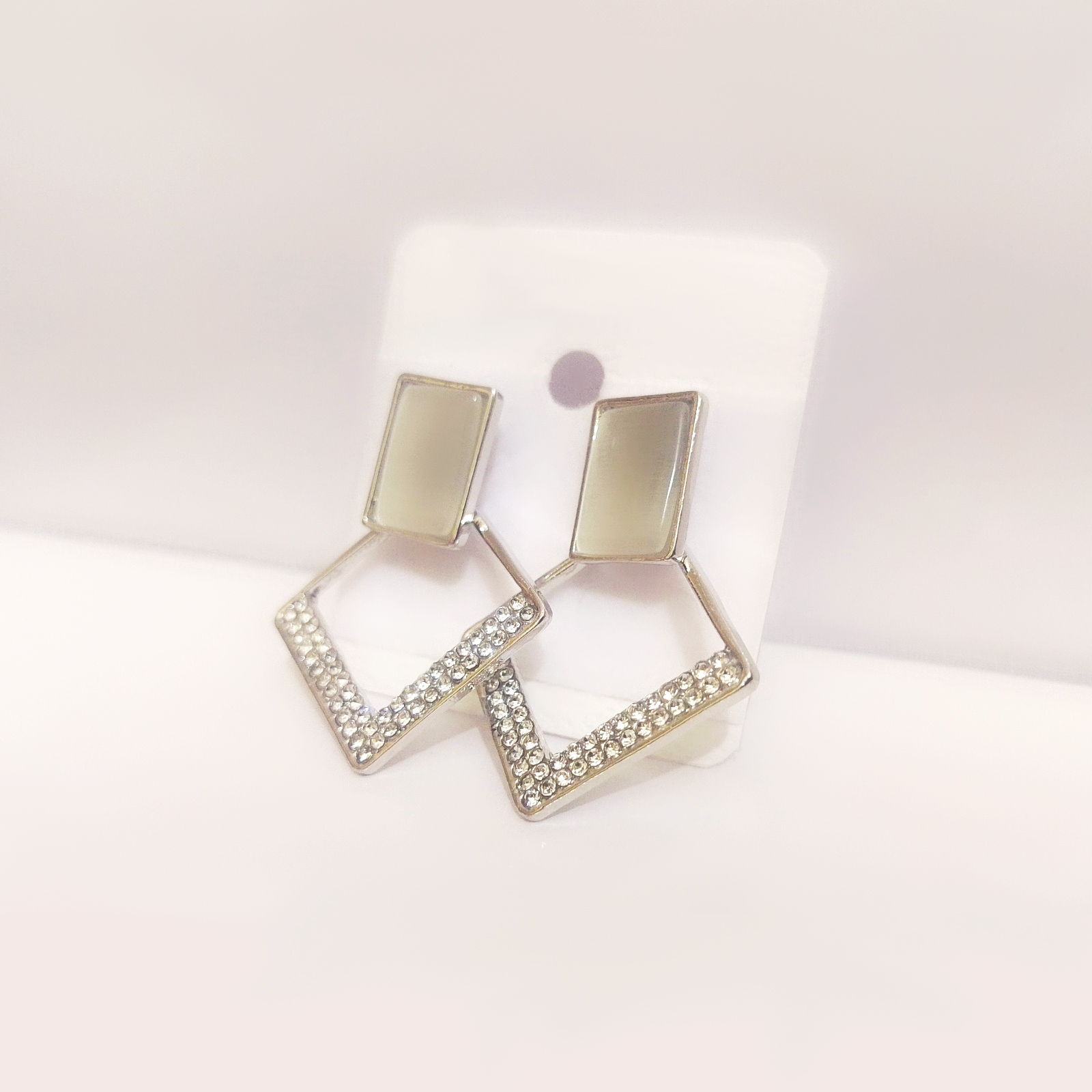 Modern Muse Geometric Earrings: Cat's Eye and Crystal Rhombus Drops - Image 4