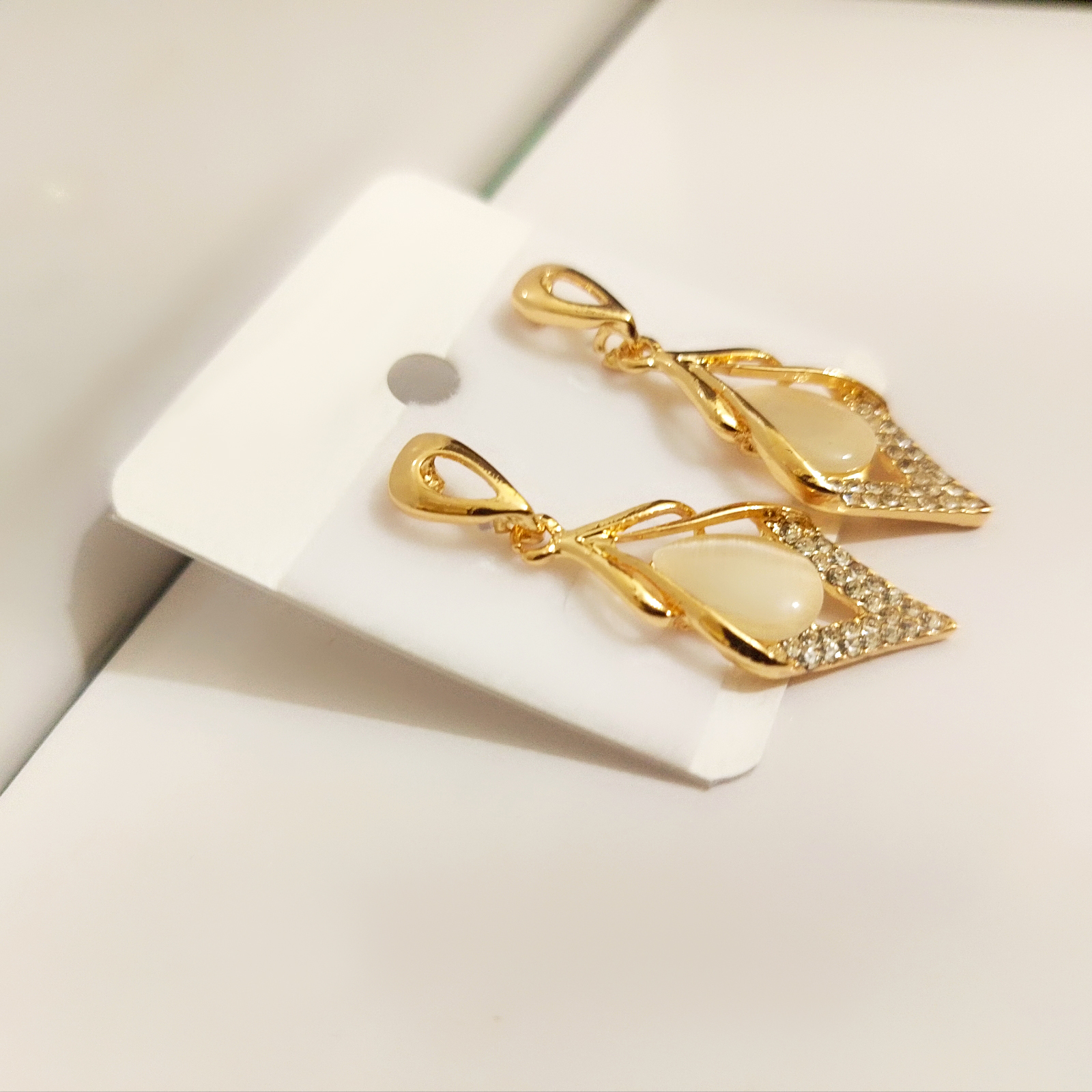 Luxury Silver-Tone Teardrop Pearl & Rhinestone Earrings - Image 5